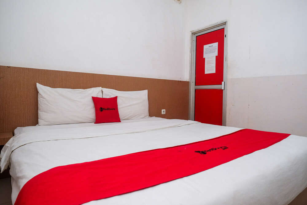 RedDoorz Room