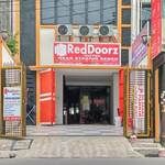 RedDoorz near Stasiun Senen
