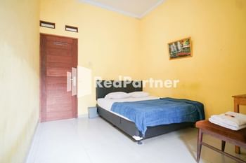 Surabaya Jaya Hotel near Soekarno Hatta Airport Redpartner