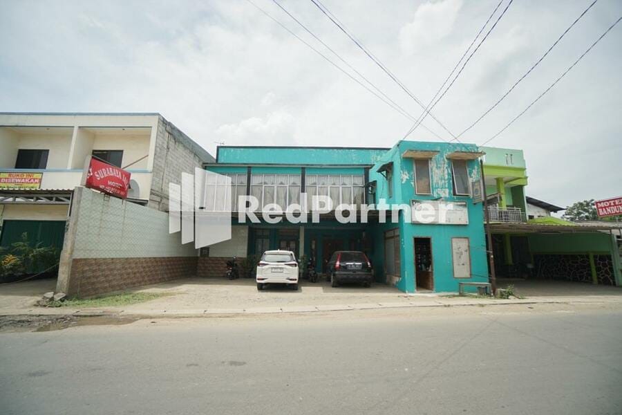 Surabaya Jaya Hotel near Soekarno Hatta Airport Redpartner
