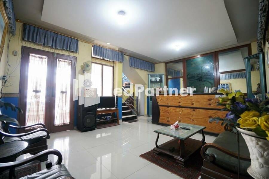 Surabaya Jaya Hotel near Soekarno Hatta Airport Redpartner