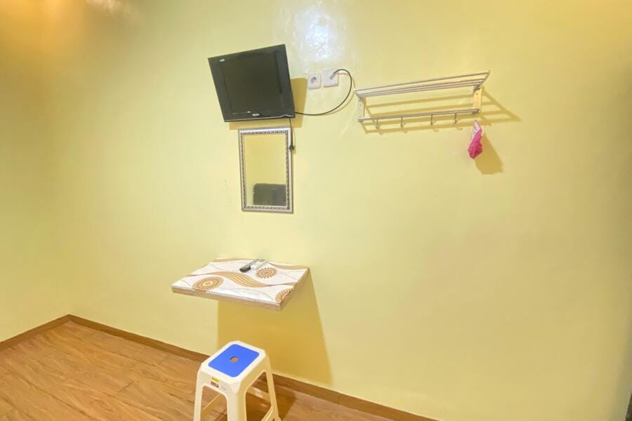 Homestay RN near Taman Bambu Runcing Polewali