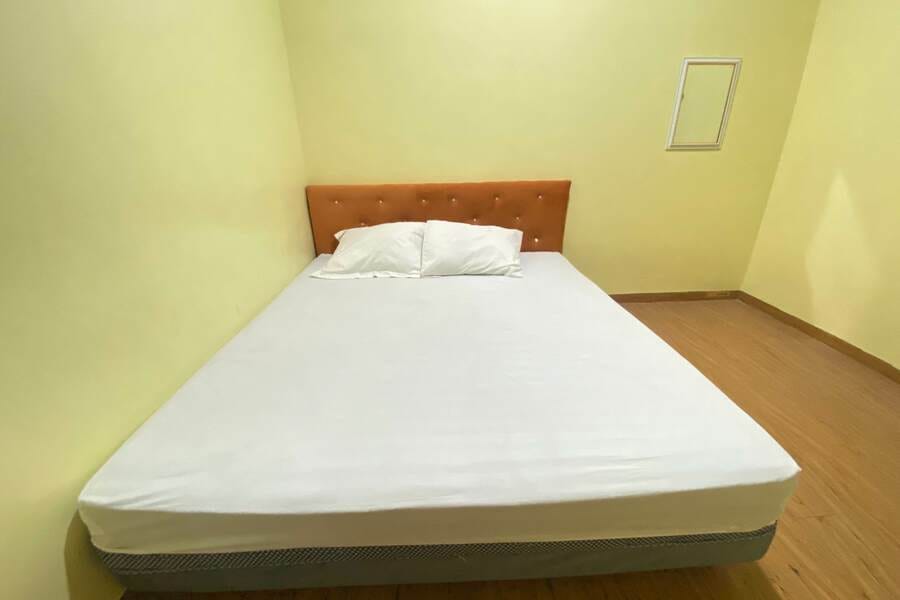 Homestay RN near Taman Bambu Runcing Polewali