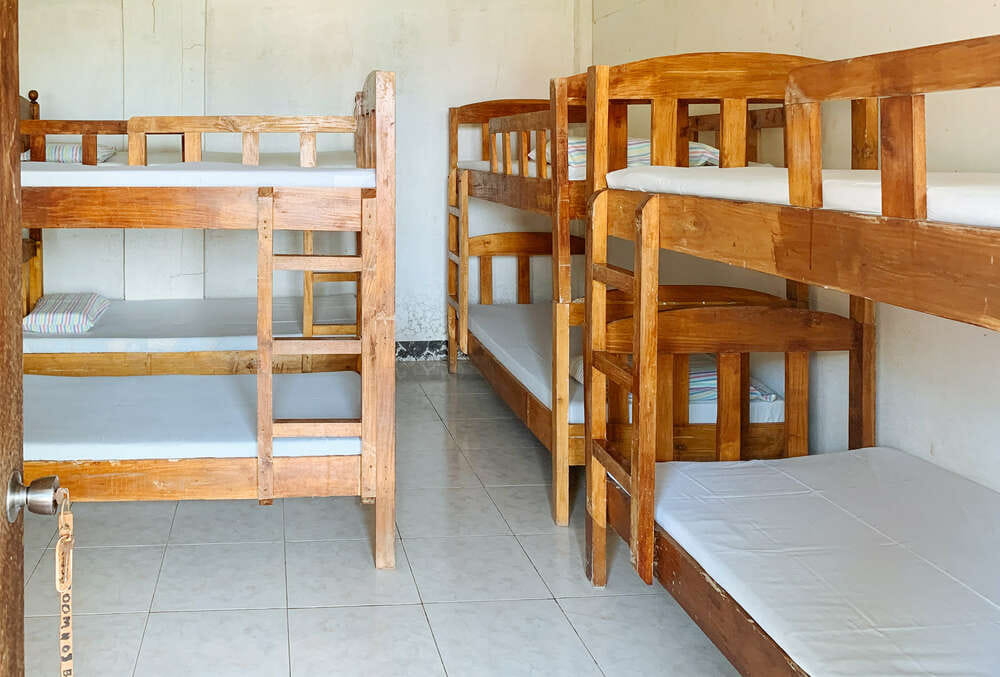 Single bed in 8 bed dormitory