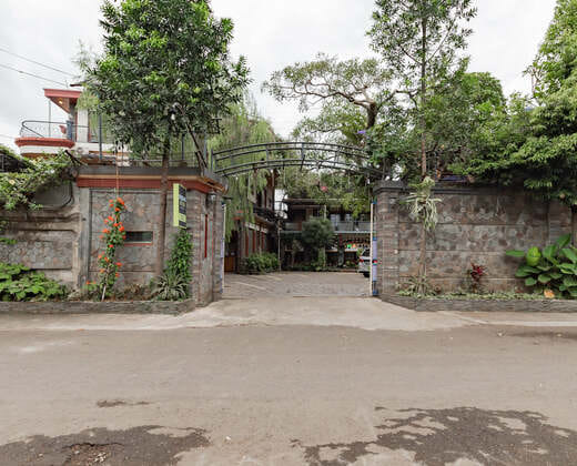 Urbanview Hotel Villa Surya Bandung
