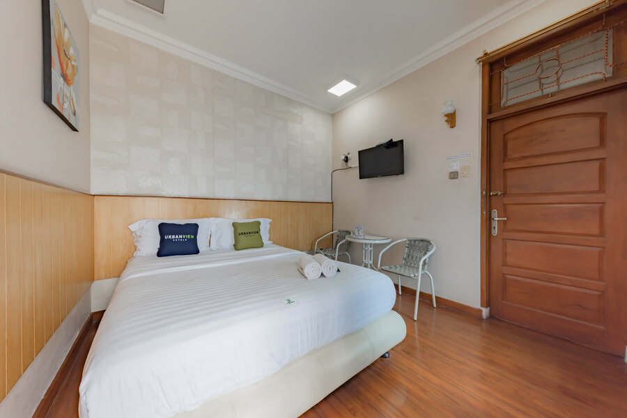 Urbanview Hotel Villa Surya Bandung