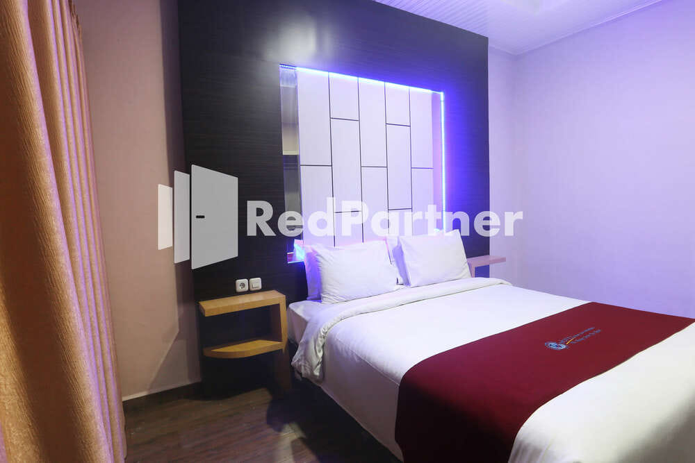 RedDoorz Double Room