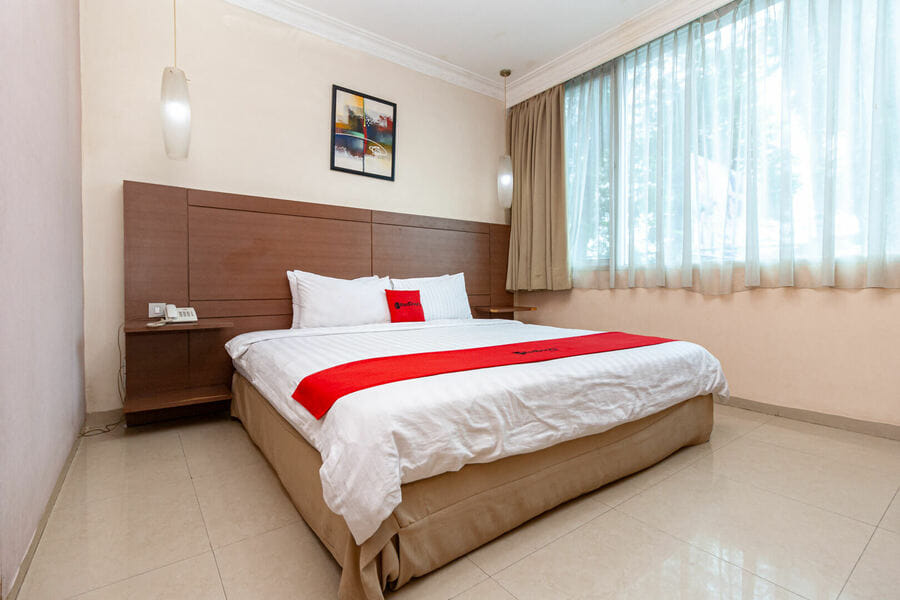 RedDoorz Premium @ Hotel Ratu Residence