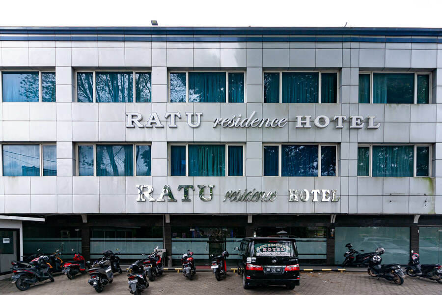 RedDoorz Premium @ Hotel Ratu Residence