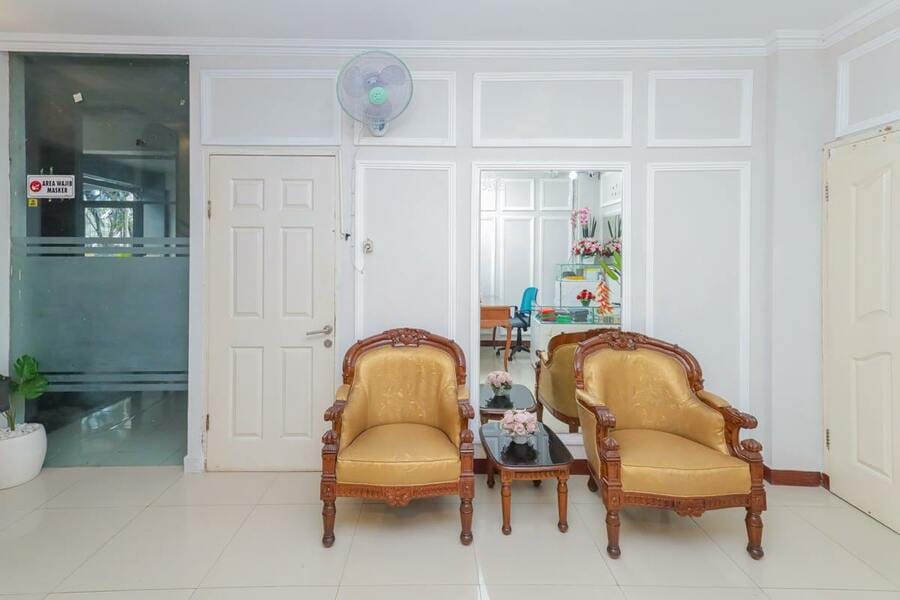 Urbanview Hotel Syariah Near Gelora Delta Sidoarjo