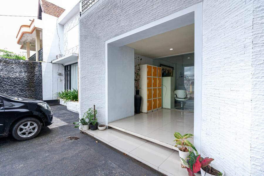 Urbanview Daniela Jambi by RedDoorz