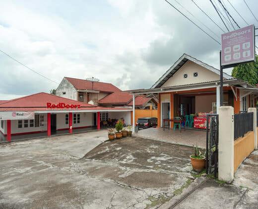 RedDoorz Syariah near Tugu Juang Jambi 3