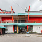 RedDoorz near Kejaksan Station Cirebon