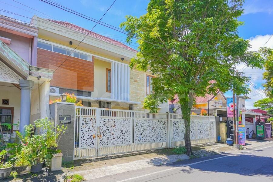 One & Quin Guest House Syariah