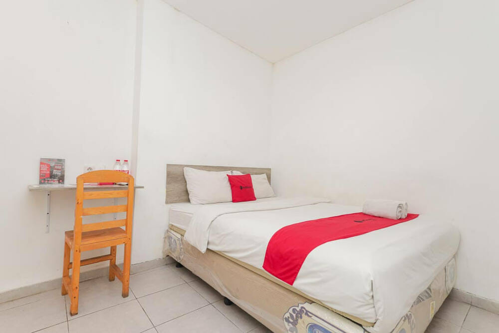RedDoorz Room