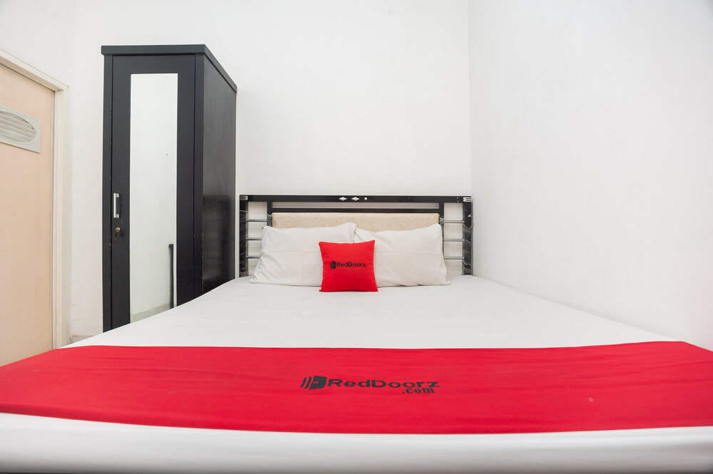RedDoorz Room