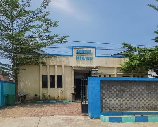 RedDoorz near Pantai Pancer Door Pacitan