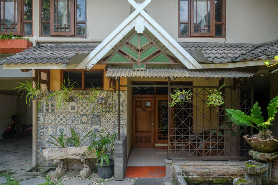 Urbanview Hotel Syariah Wisnugraha by RedDoorz