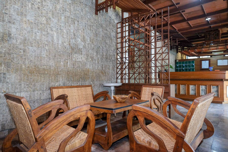 Urbanview Hotel Syariah Wisnugraha by RedDoorz