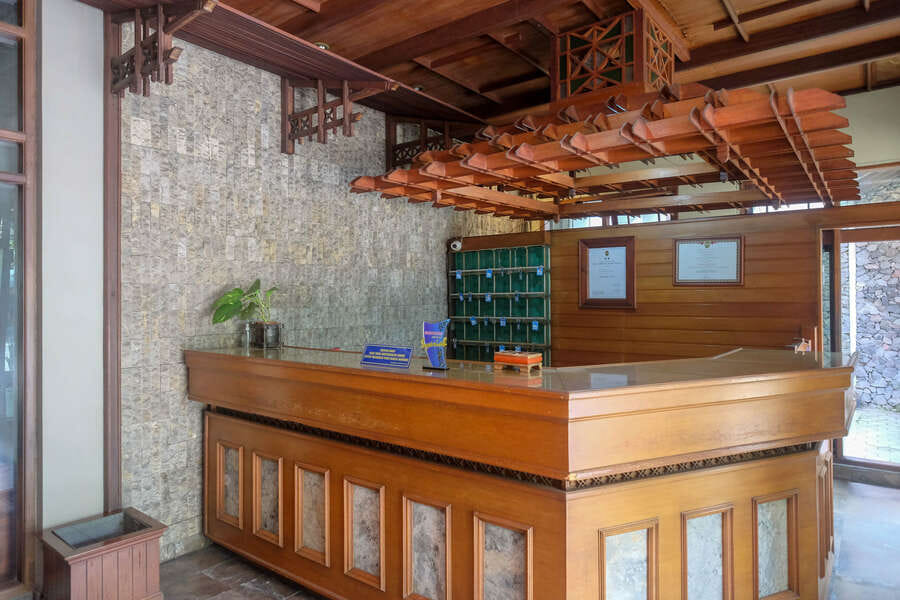 Urbanview Hotel Syariah Wisnugraha by RedDoorz