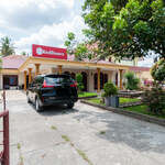 RedDoorz @ Samuel Homestay Pematangsiantar