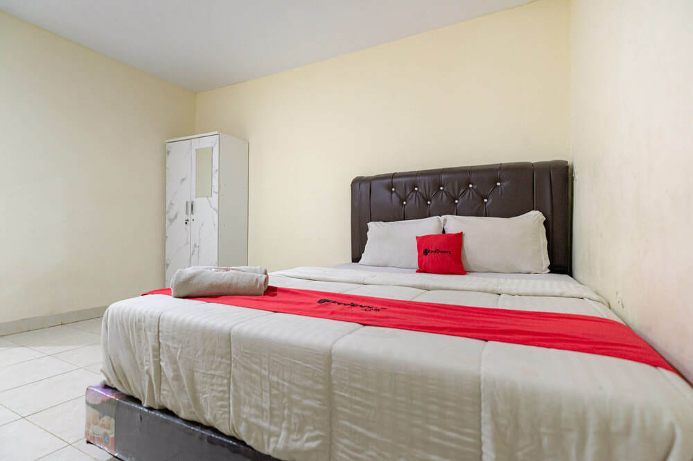 RedDoorz Premium
