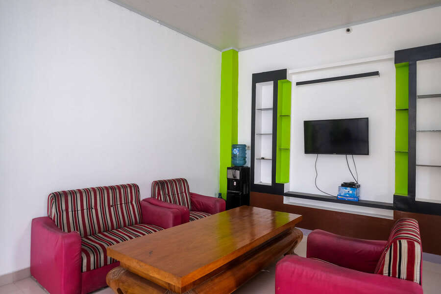 RedDoorz near Pakuwon Mall Solo Baru