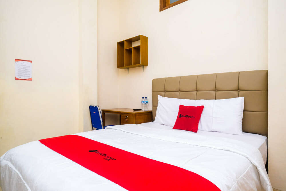 RedDoorz Room