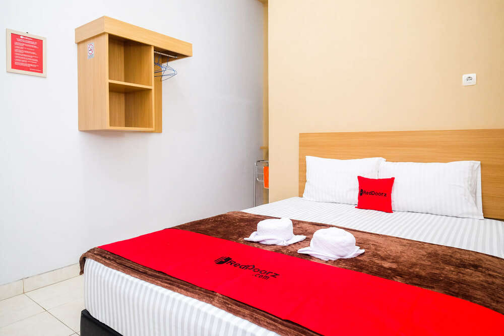 RedDoorz Room