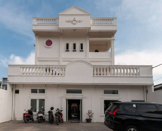 RedDoorz near UISU teladan Medan