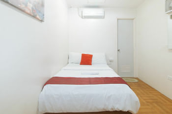 Nearest Hostel Pasay City by RedDoorz