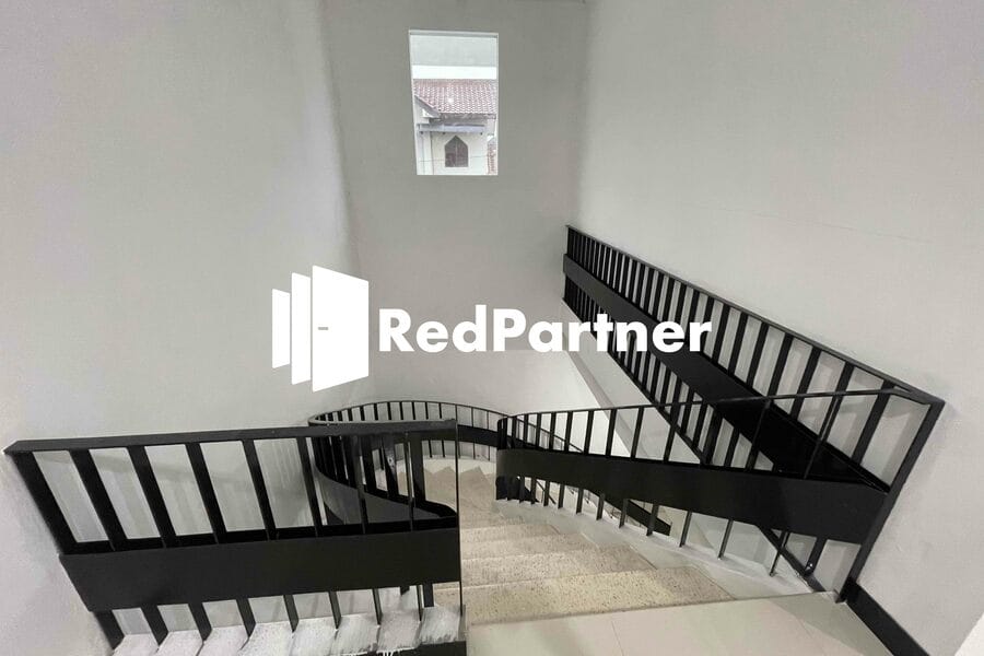 Hotel Pusponjolo Syariah Semarang RedPartner
