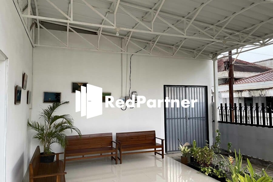 Hotel Pusponjolo Syariah Semarang RedPartner