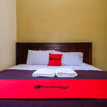 RedDoorz @ Hotel Rich Parepare near Pantai Mattirotasi