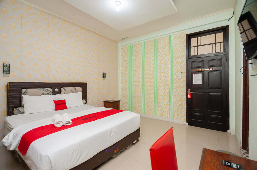 RedDoorz Suite
