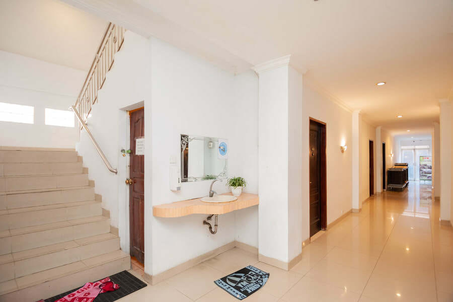 RedDoorz Syariah near RS Yos Sudarso Padang