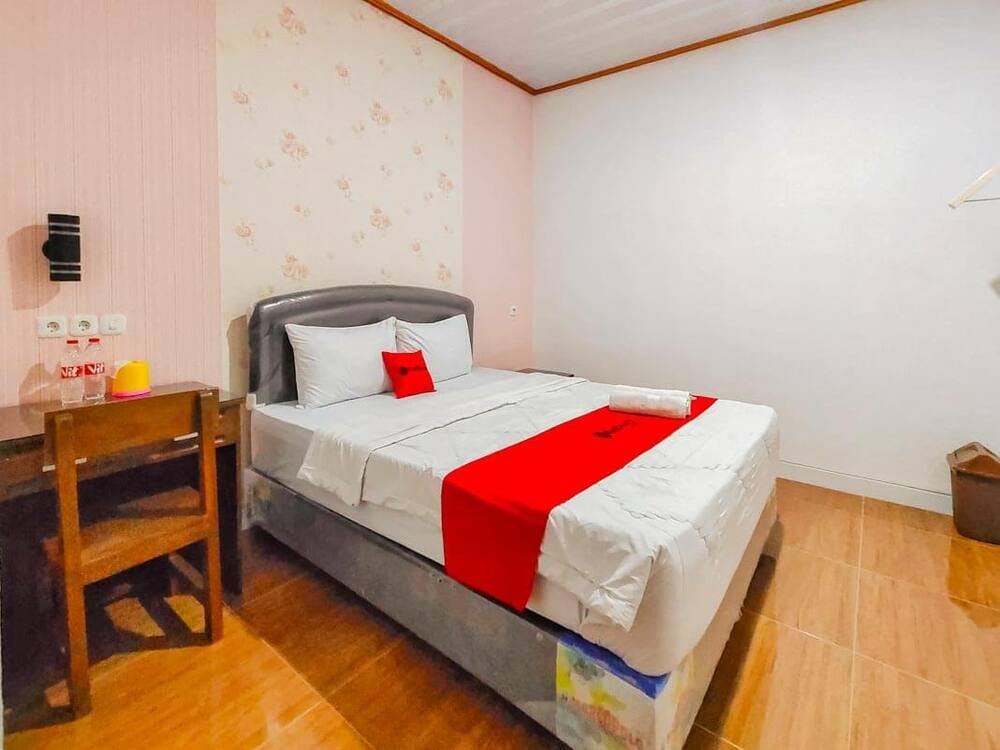 RedDoorz Suite