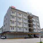 RedDoorz Plus @ Komplek ABC Batu Aji Batam
