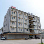 RedDoorz Plus @ Komplek ABC Batu Aji Batam