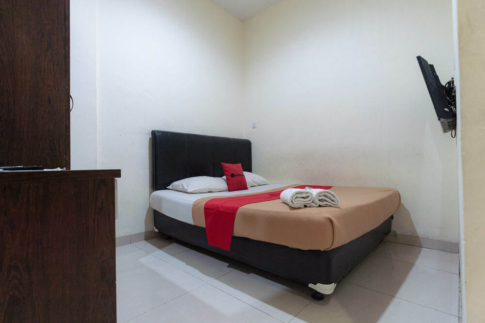 RedDoorz SALE