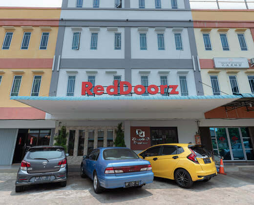 RedDoorz @ Nagoya Indah Batam
