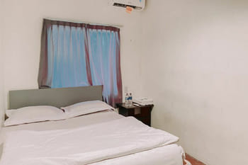 Penginapan Steady Redpartner