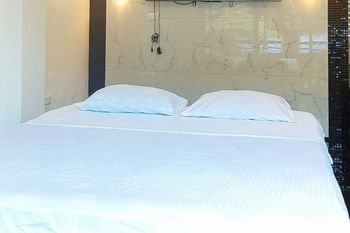 KrizLion Hotel