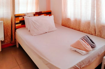 RedDoorz @ Jmalls Island Tourist Inn Dinagat Island