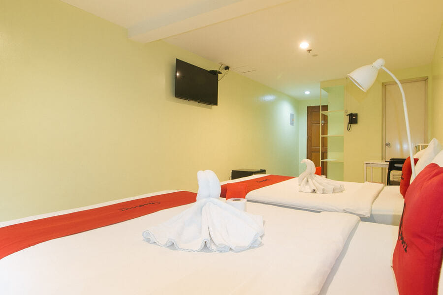 RedDoorz @ Hotel Rosemarie