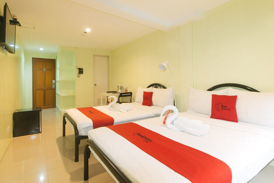 RedDoorz @ Hotel Rosemarie