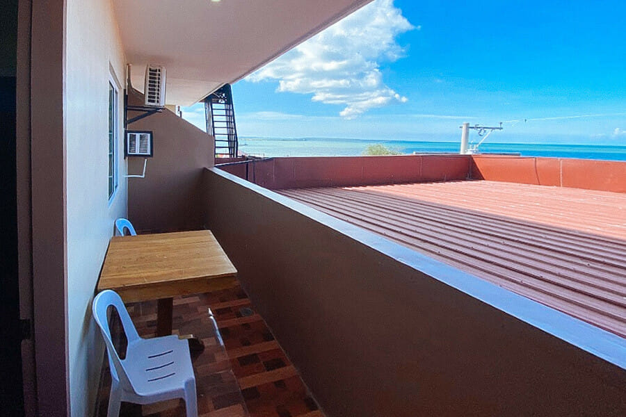 RedDoorz @ 4ks Pension House Bogo City Cebu