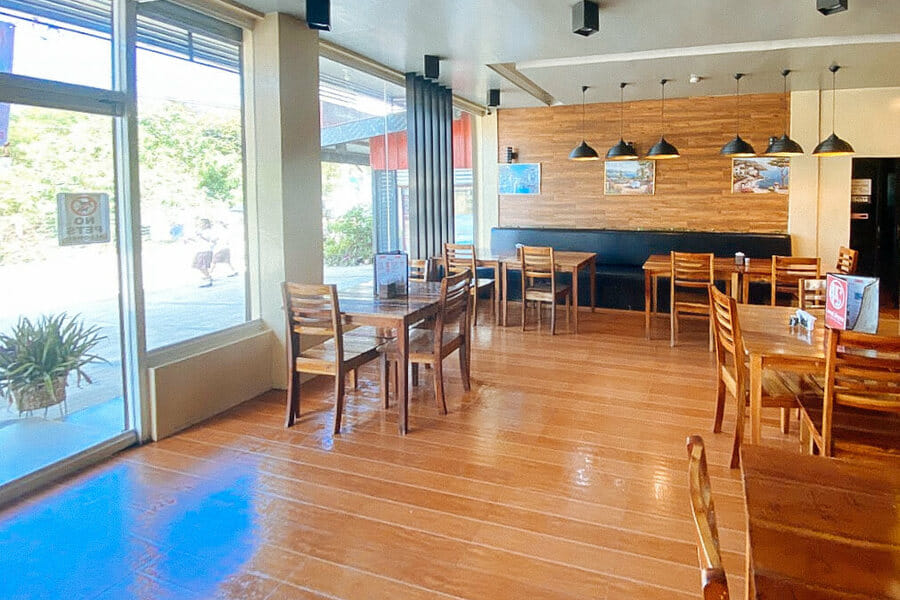 RedDoorz @ 4ks Pension House Bogo City Cebu