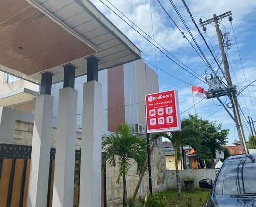 RedDoorz near Alun Alun Cilacap