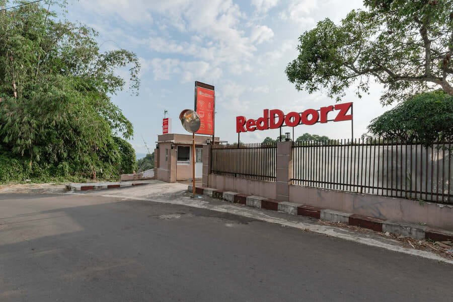 RedDoorz Syariah near RS Hermina Sukabumi